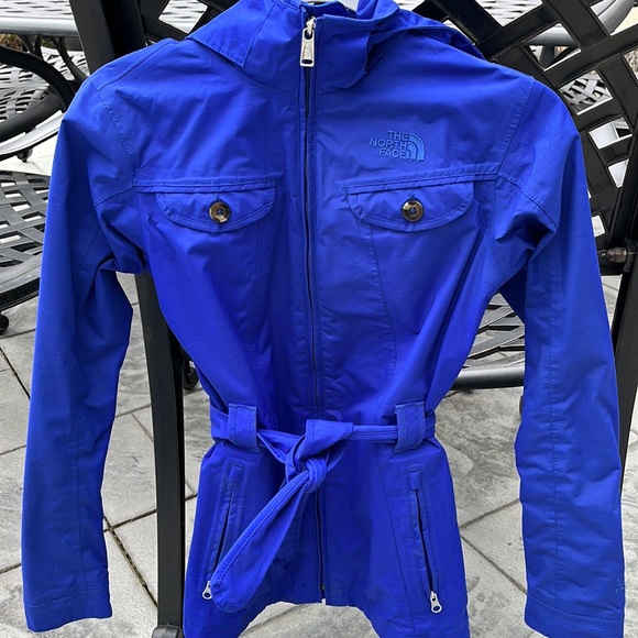 The North Face Jackets & Blazers - The North Face rain coat